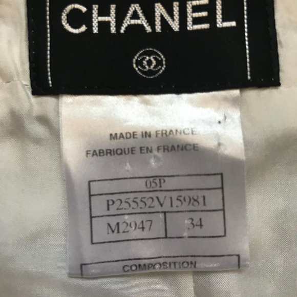 CHANEL Classic Tweed Skirt with Sequins - Picture 2 of 7